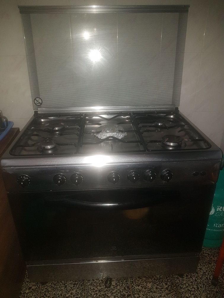 Fogão a gás indesit