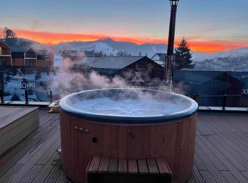 Терміново Котедж у Поляниці -Фенікс- (Буковель)