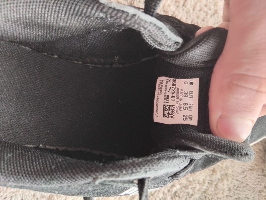 Жіночі замшеві кросівки  PUMA