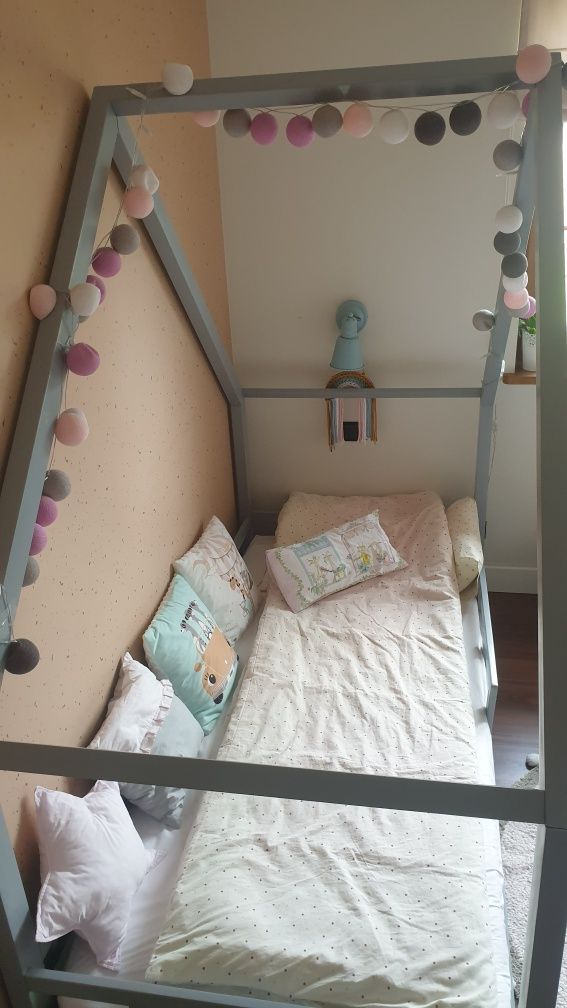 Łóżko domek dla dziecka,drewno 200/100 z materacem