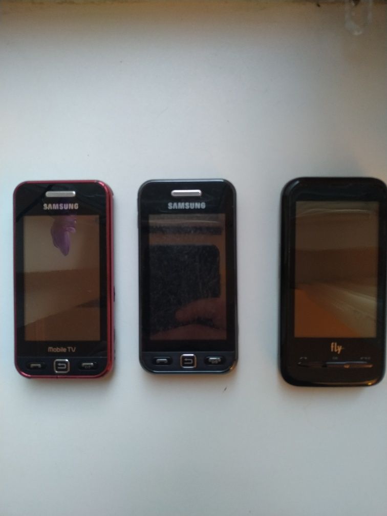 Мобильные телефоны на разборку