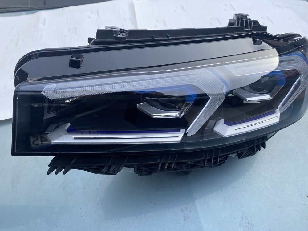 Lampa przód BMW G20 G21 lift