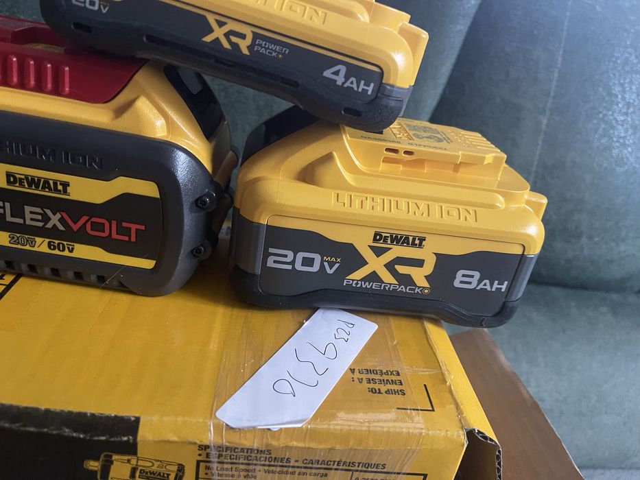 Акумулятор батарея Dewalt powerpack flexvolt