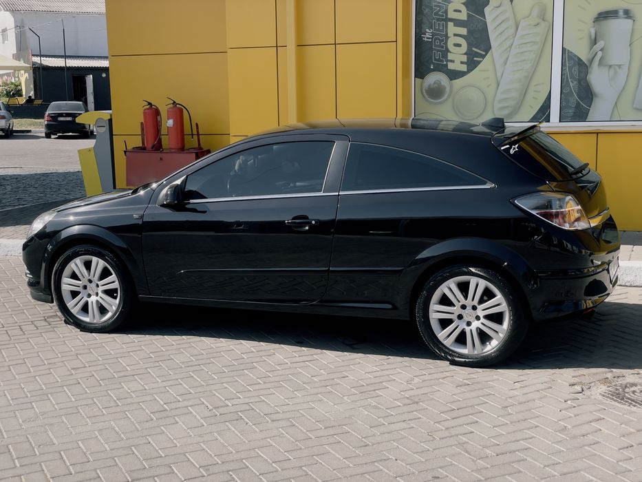 Opel astra gtc opc line