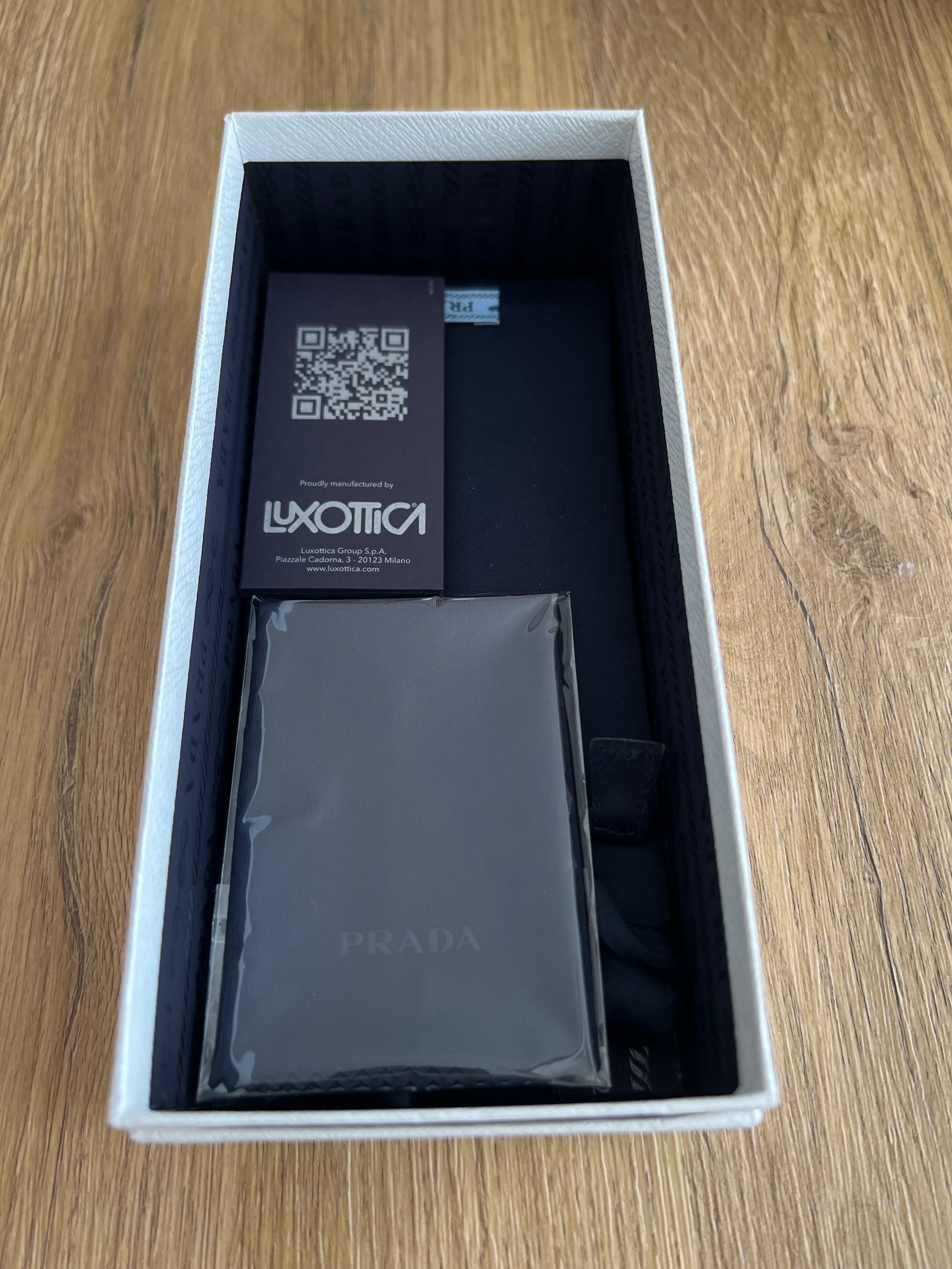 Okulary przeciwsłoneczne Prada