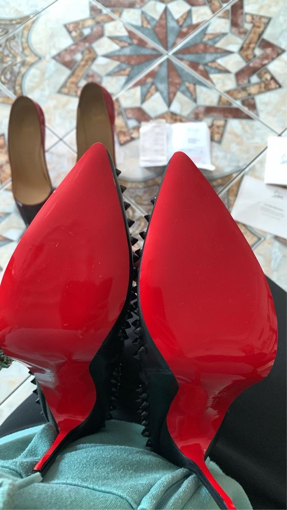 Christian louboutin Roz. 38