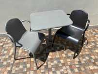 Mesa e Cadeiras Exterior