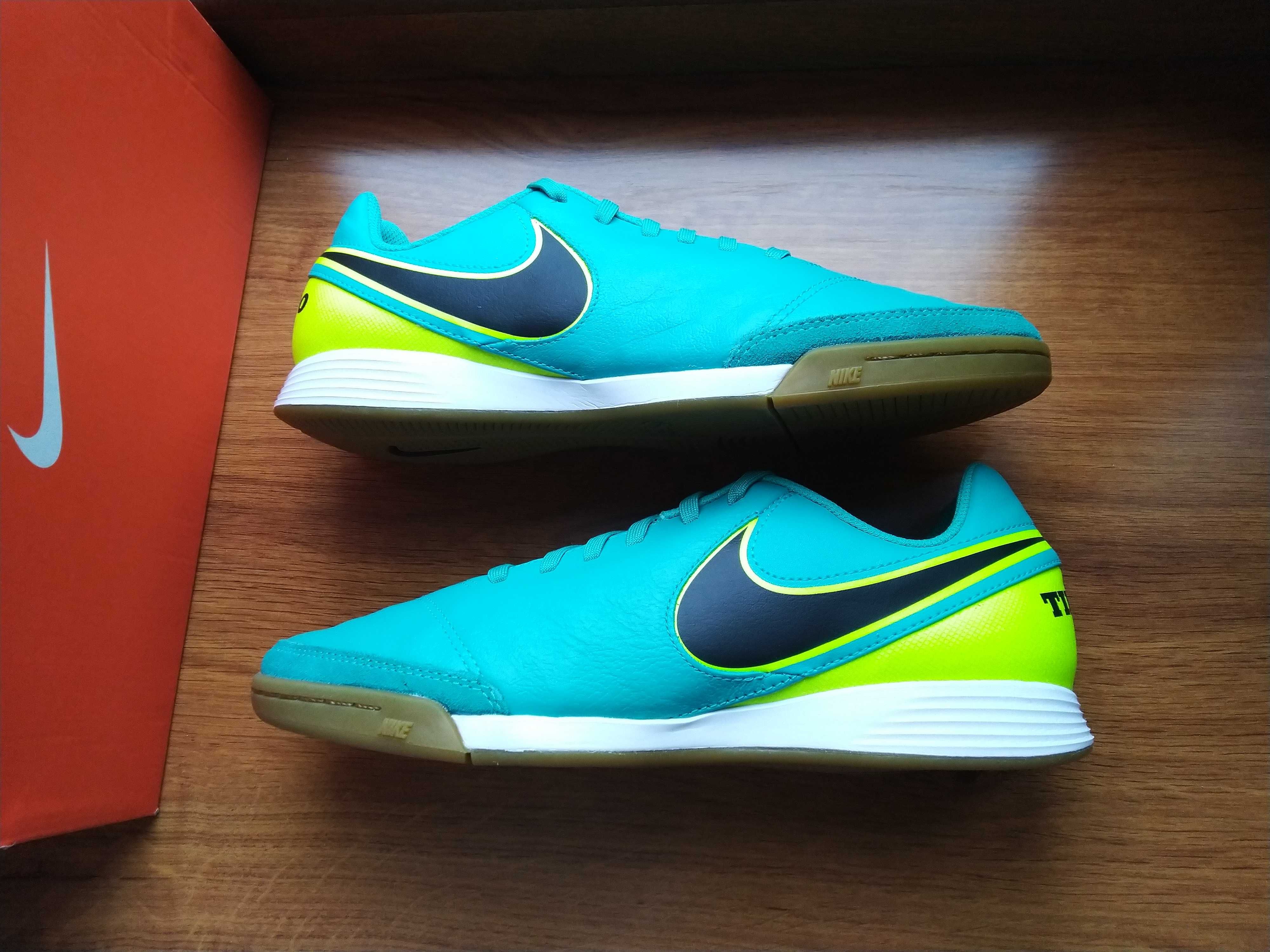 Футзалки 39 - 40 Nike Tiempo. Шкіряні. копочки сороконожки