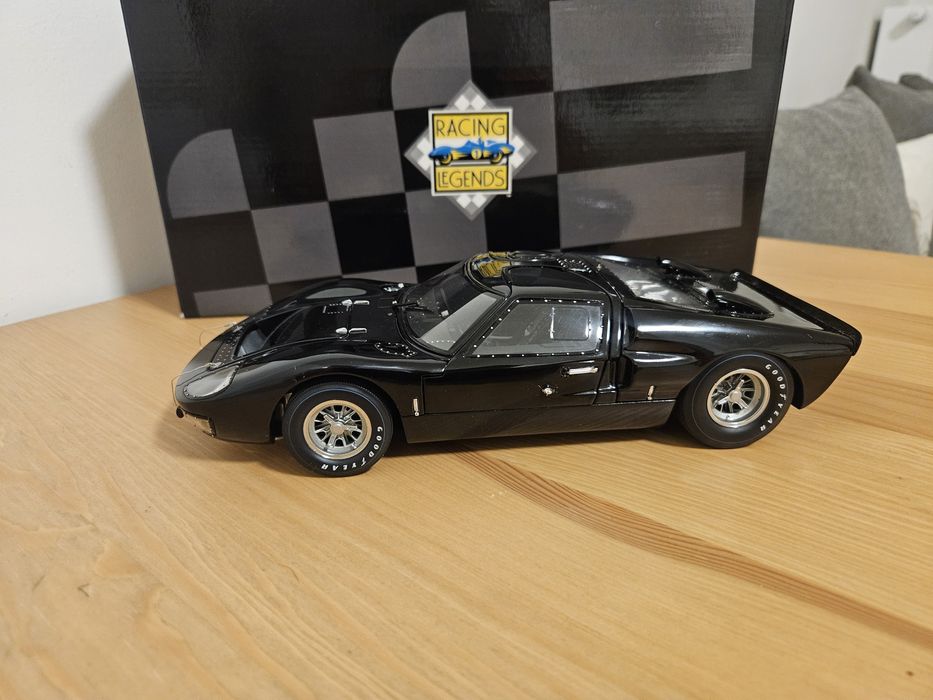 1:18 Exoto Ford GT40 mk II model kolekcja