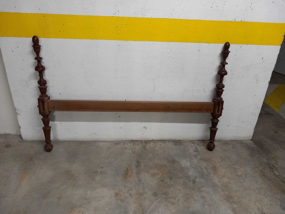 Cama de casal estilo Dom José