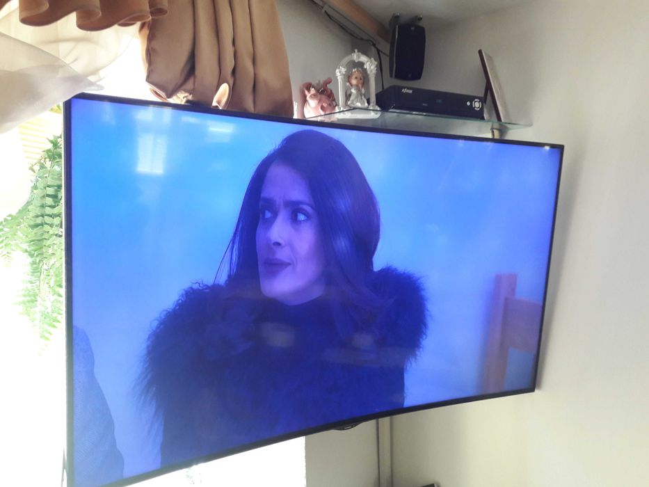 Телевізор Telefunken C55U320N4CW-3D