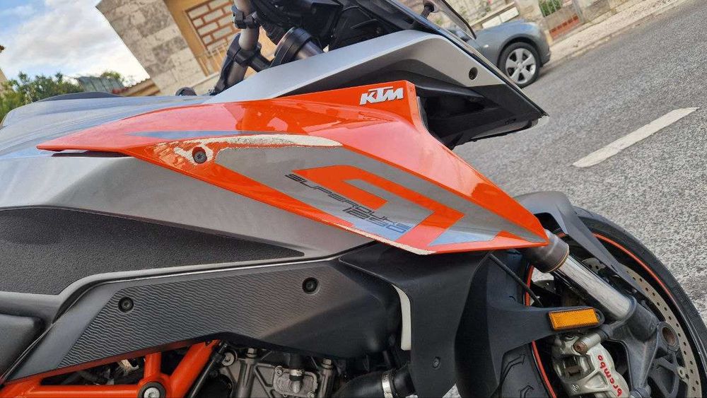 KTM 1290 Superduke GT 2017 [com malas]