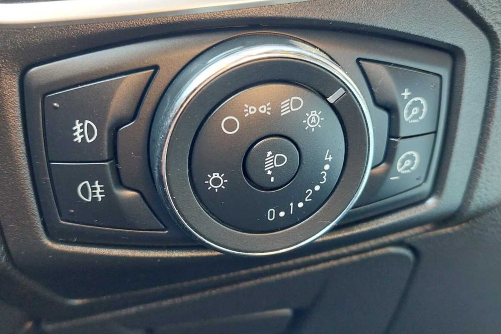 Ford Focus SW 1.6 Titanium (95 cv) - 157.000km