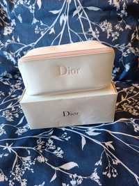 Kosmetyczka Dior. Bardzo ladna i pojemna