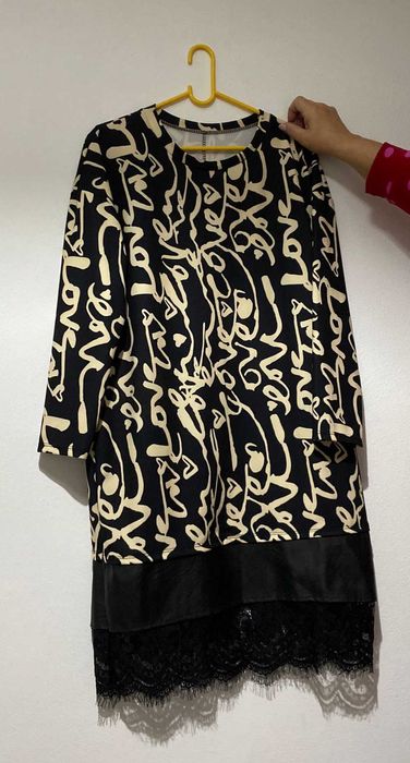 Vestido preto com renda