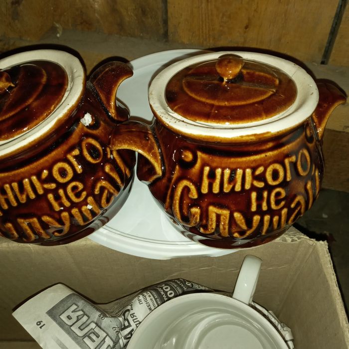 Продам новые, глиняные  горшочки .