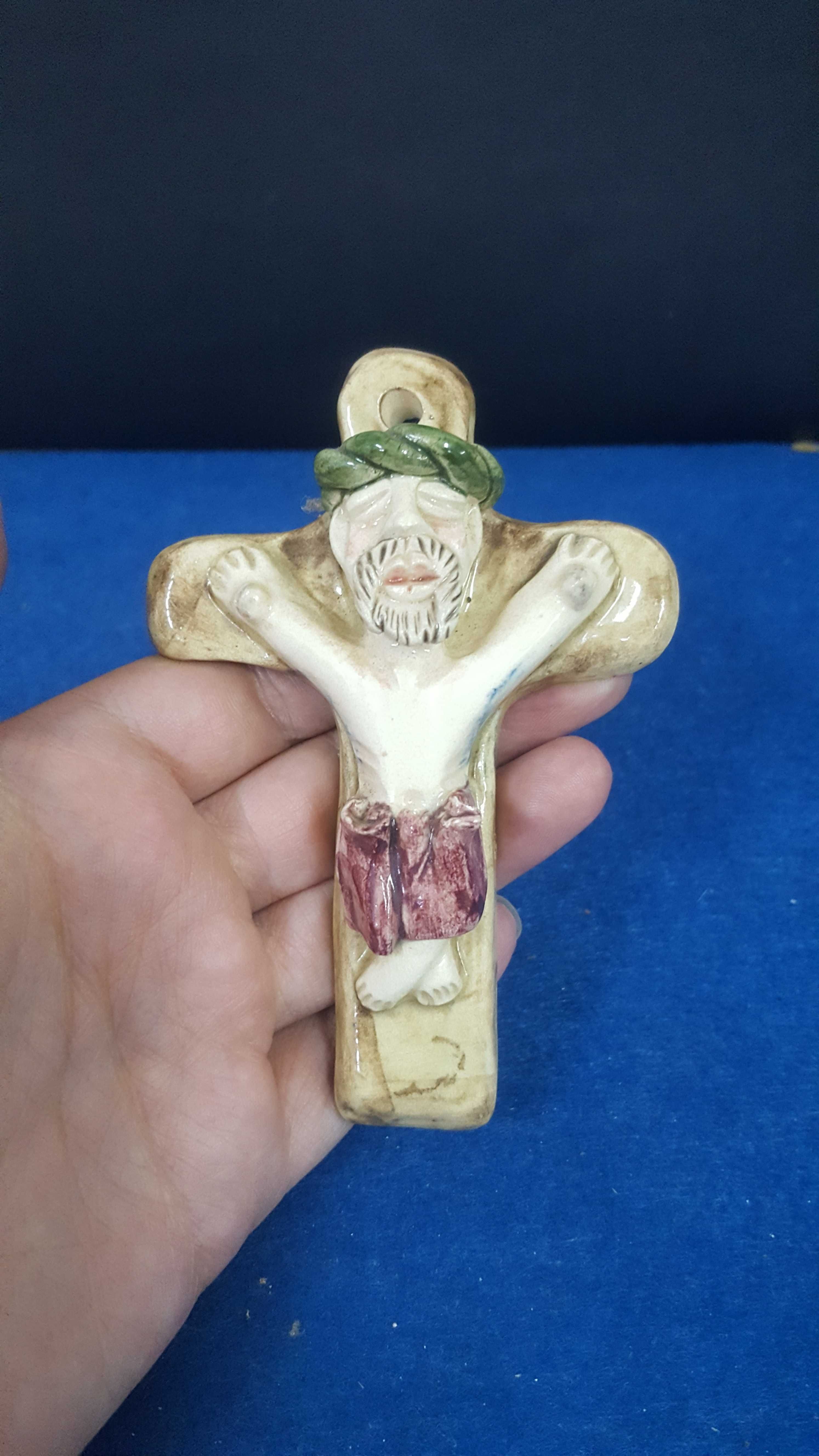 Escultura Cristo em ceramica assinada Conceição Sapateiro