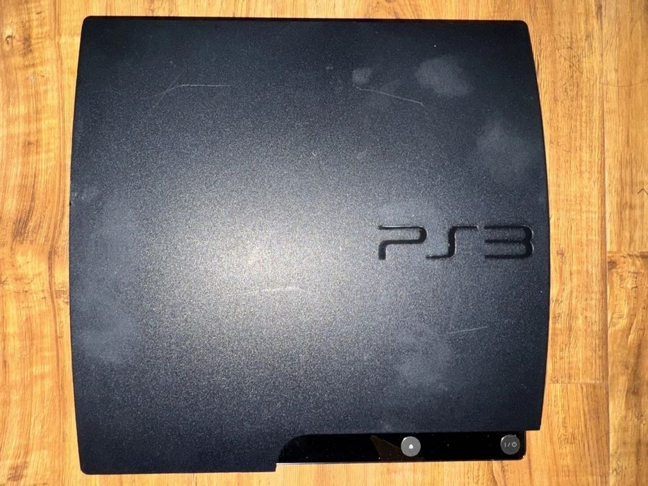 PlayStation 3 (c/ 2 jogos+ comandos)