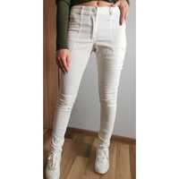 Białe jeansy z wysokim stanem H&M
