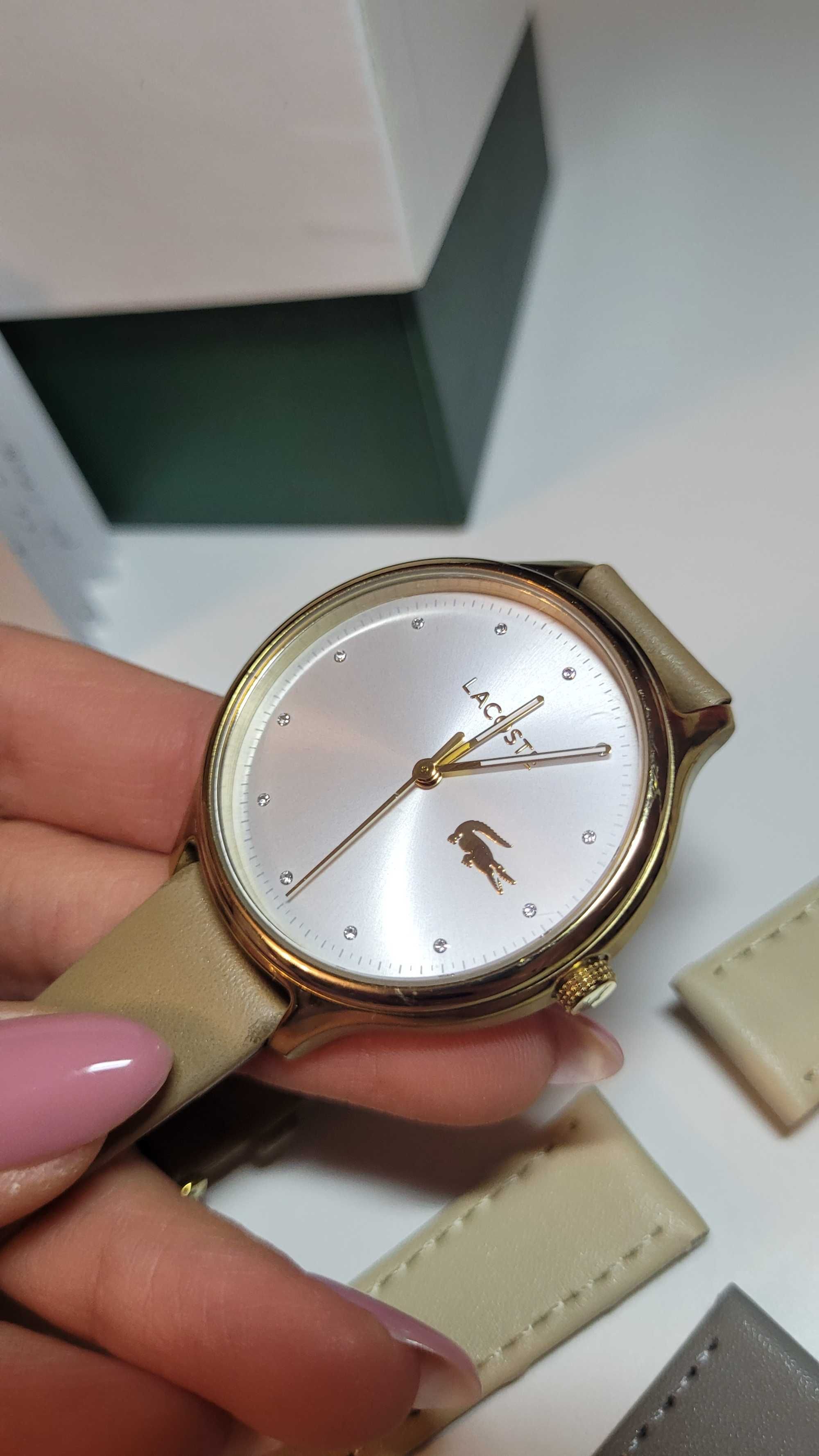 Zegarek damski Lacoste Constance beżowo-złoty