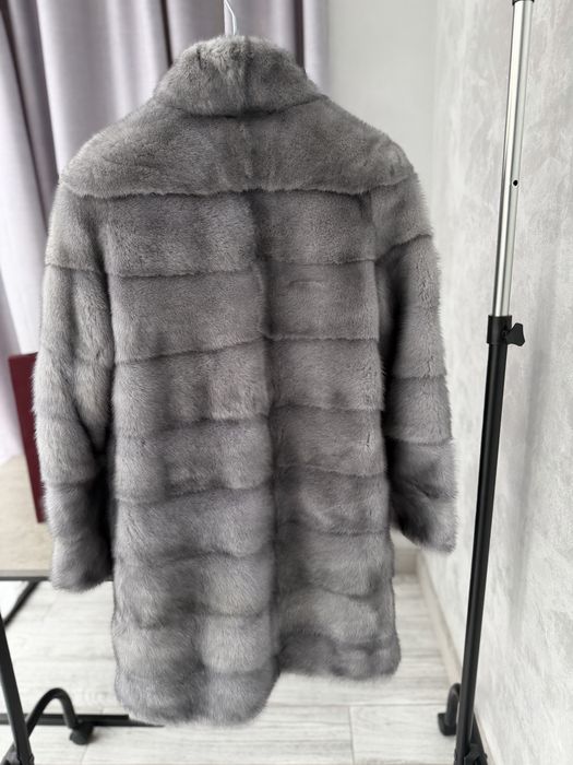 Норкова блакитна шуба  голуба сіра