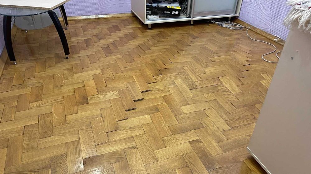 Паркетные работы. Циклевка полов, снятие краски, реставрация паркета.