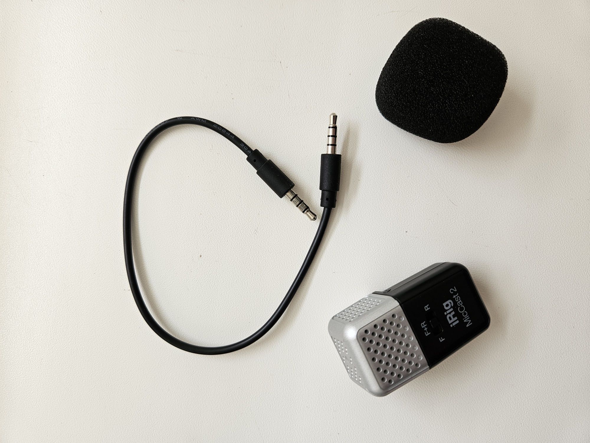 Мікрофон iRig Mic Cast 2 для якісного запису звуку ваших відео