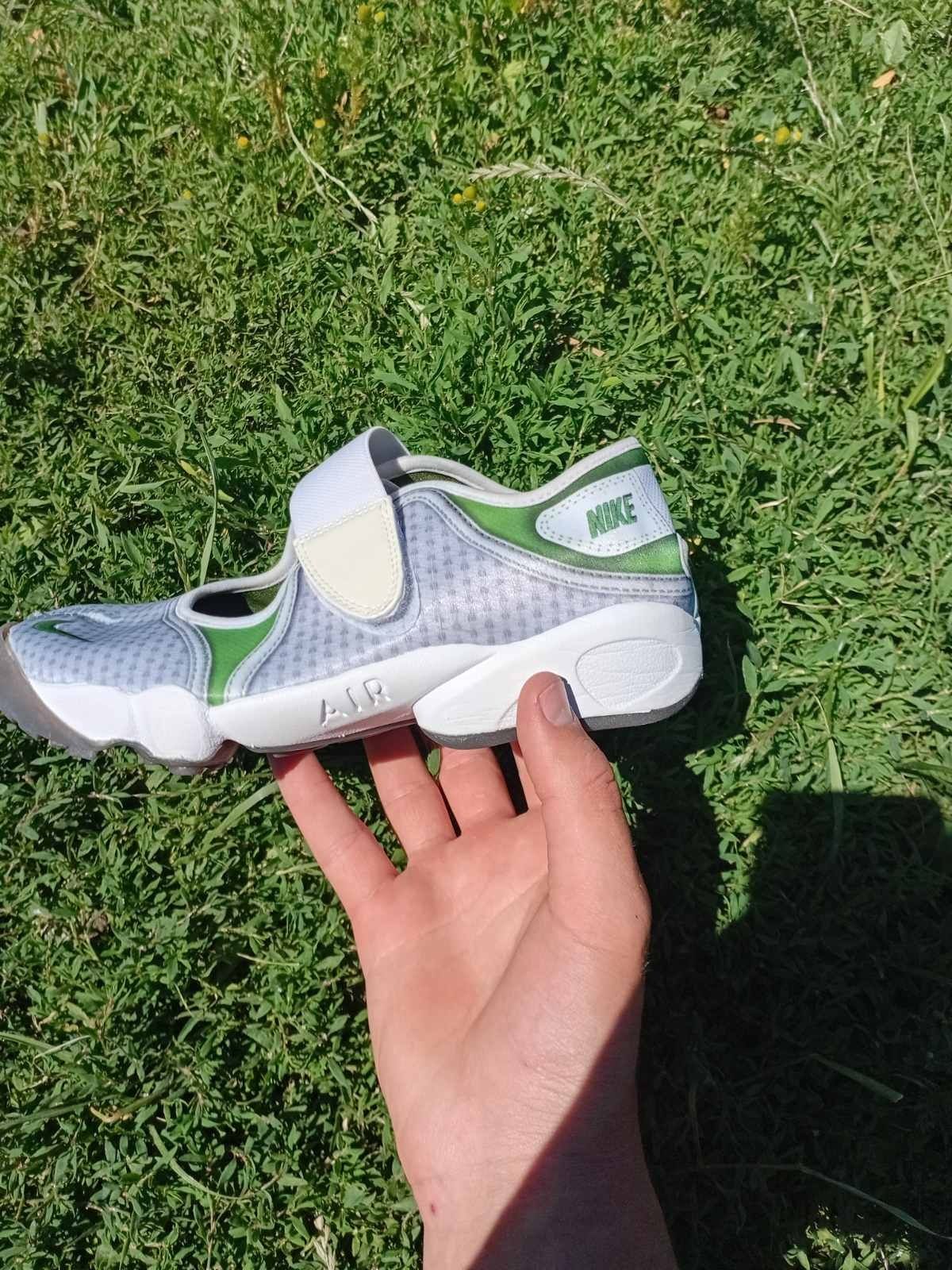 Nike rift, tabi.