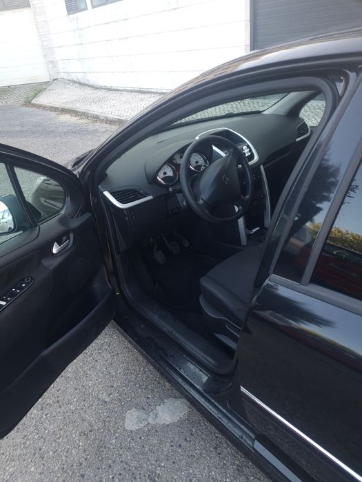 Peugeot 207 1.4 gasolina