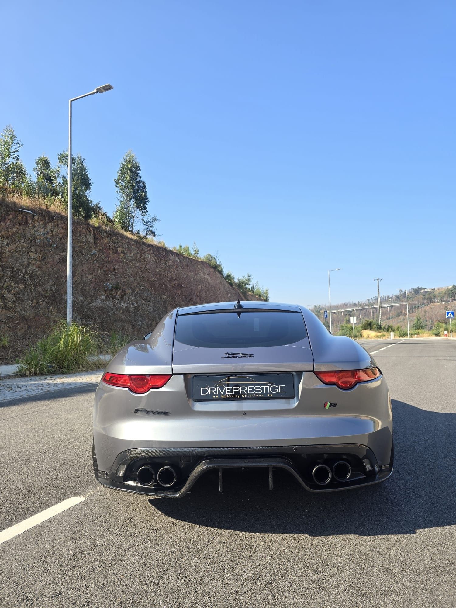 Jaguar F-Type R 600cv