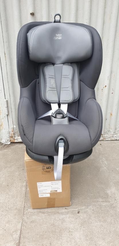 Автокрісло Britax Römer TRIFIX2 i-SIZE