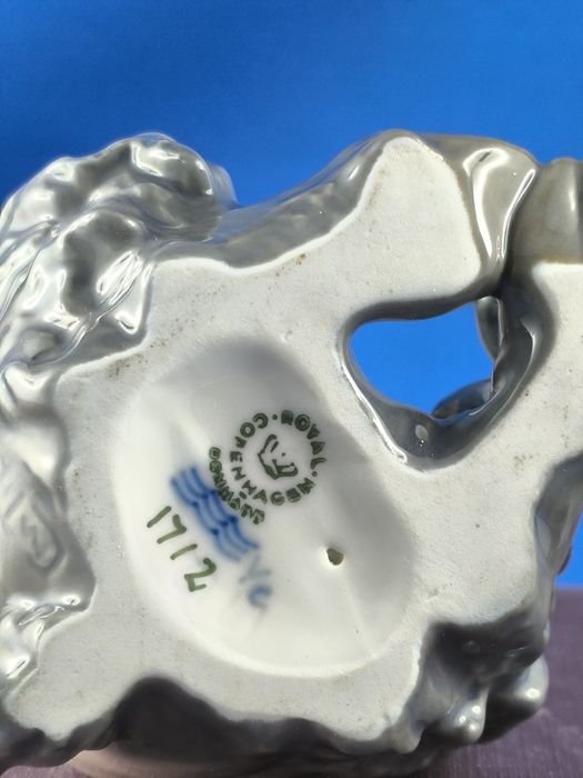 Faun z wężem Royal Copenhagen #porcelana #ozdoba #kolekcja