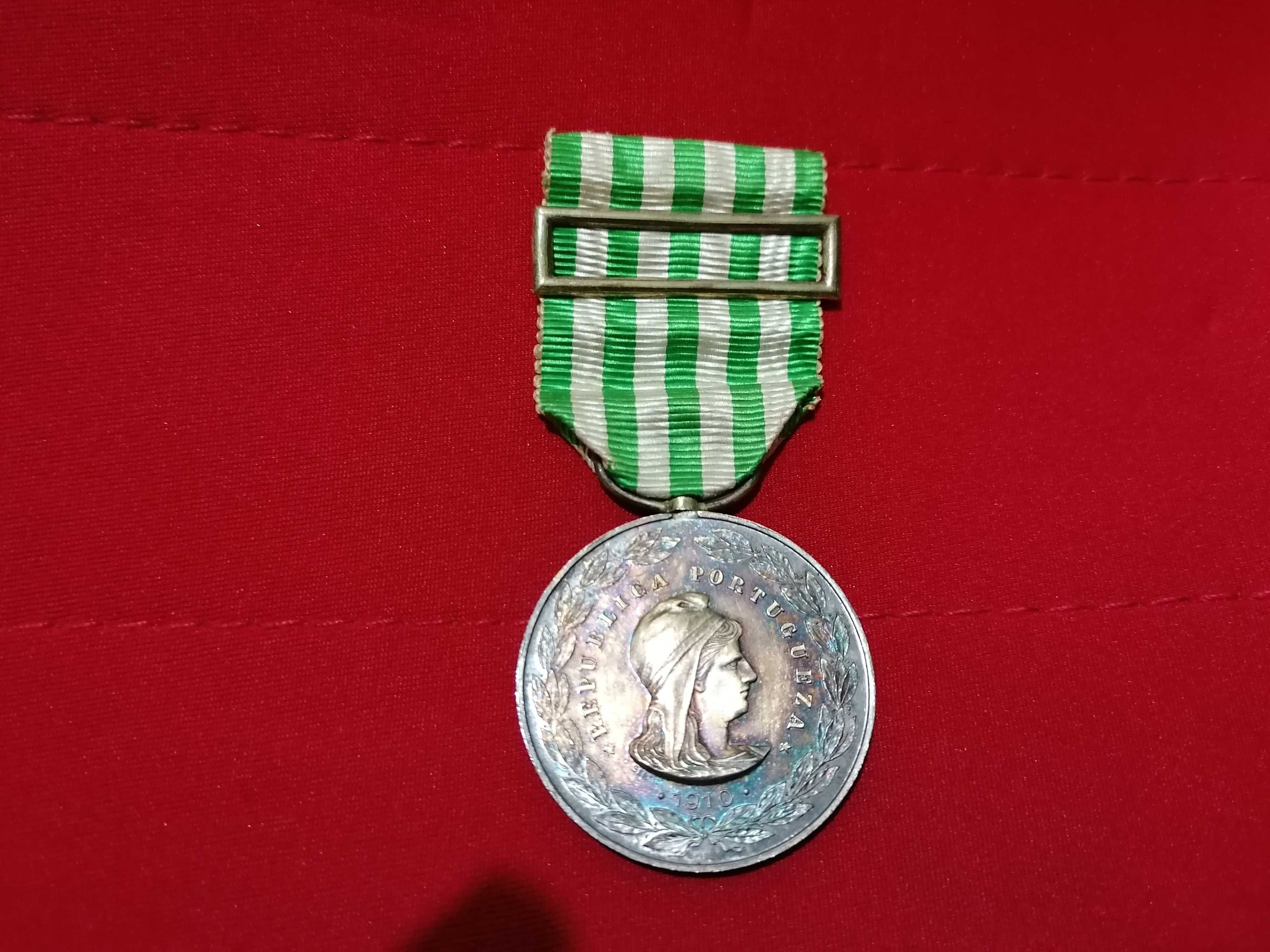 Medalha militar comportamento exemplar 1910 prata