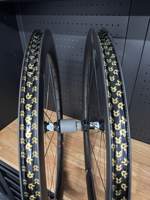 Jantes Reserve 52|63 Turbulent Aero 700c DT 350