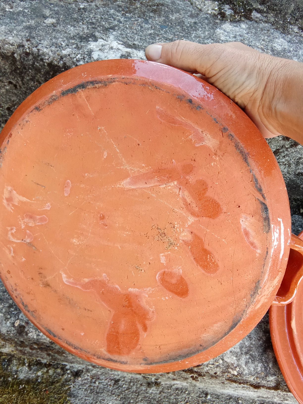 Tacho de barro. Antigo.