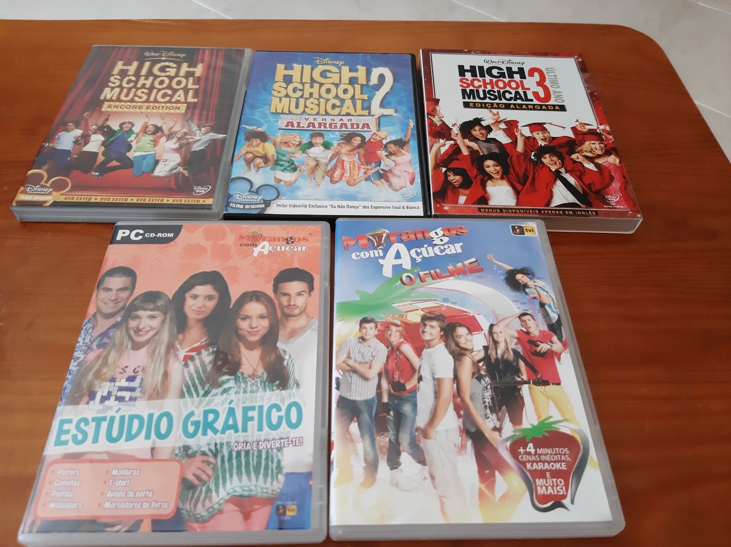 DVD para adolescentes com várias histórias