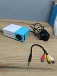 Mini led projektor rzutnik