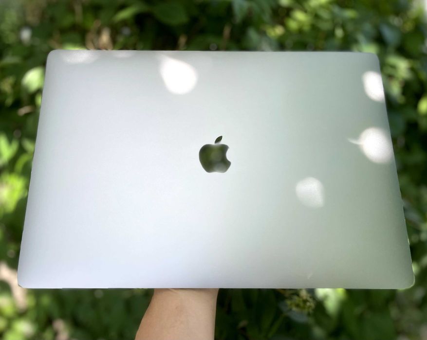 Apple Macbook pro 16'' 2019 (2020) A2141 i7-9750H/16/512/Video 4Gb