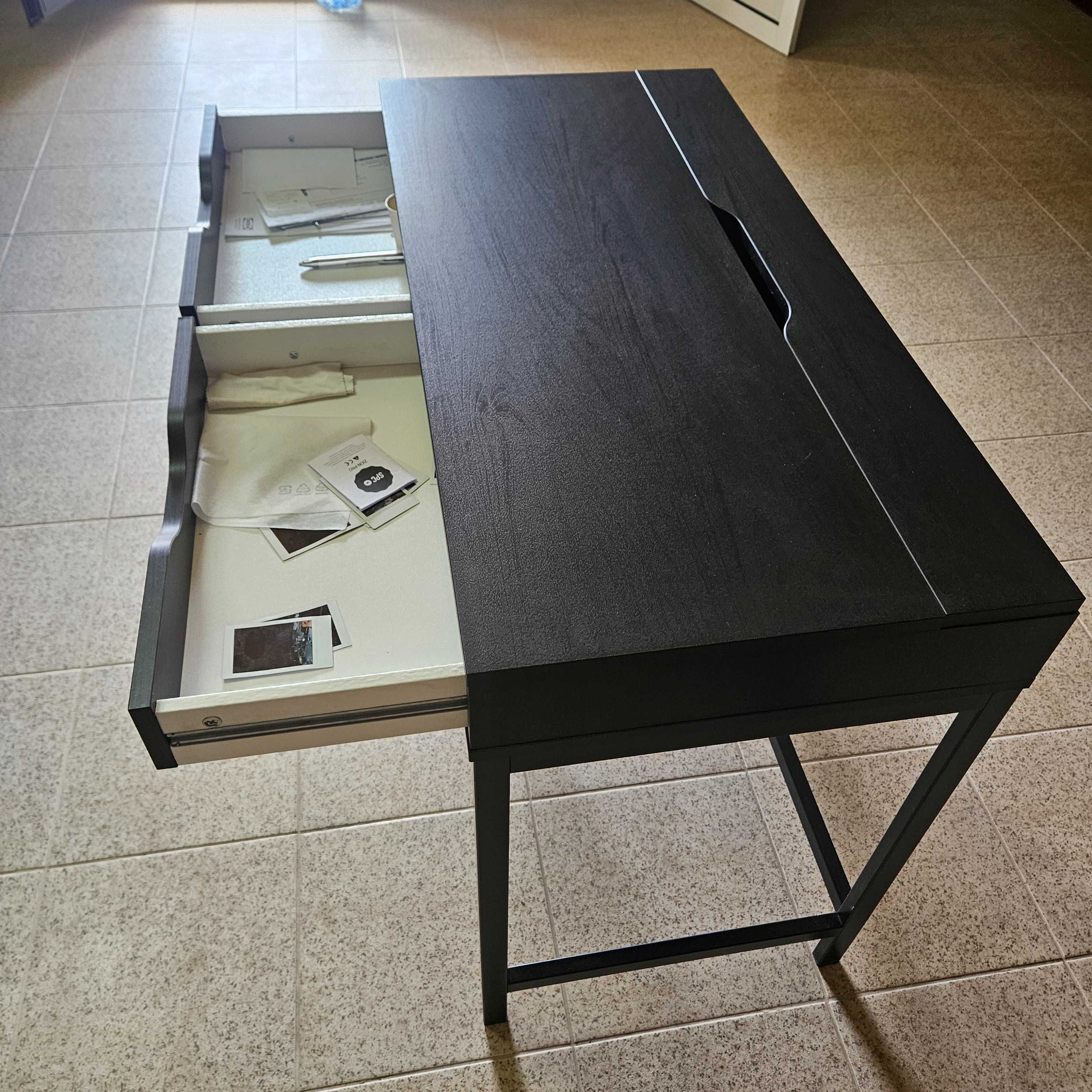 Secretária IKEA Alex