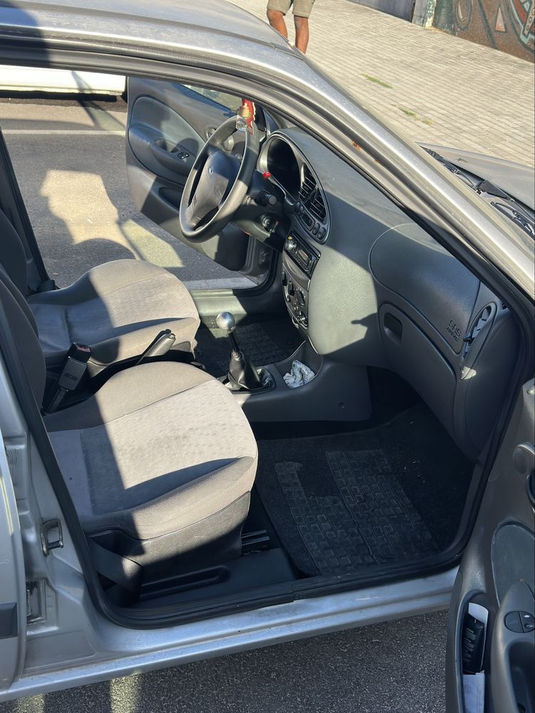 Ford Fiesta 1.25 – Económico, Jovem e Fiável!