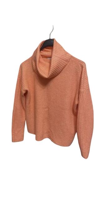 Светрик жіночий одяг