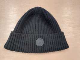 Czarna czapka 4f