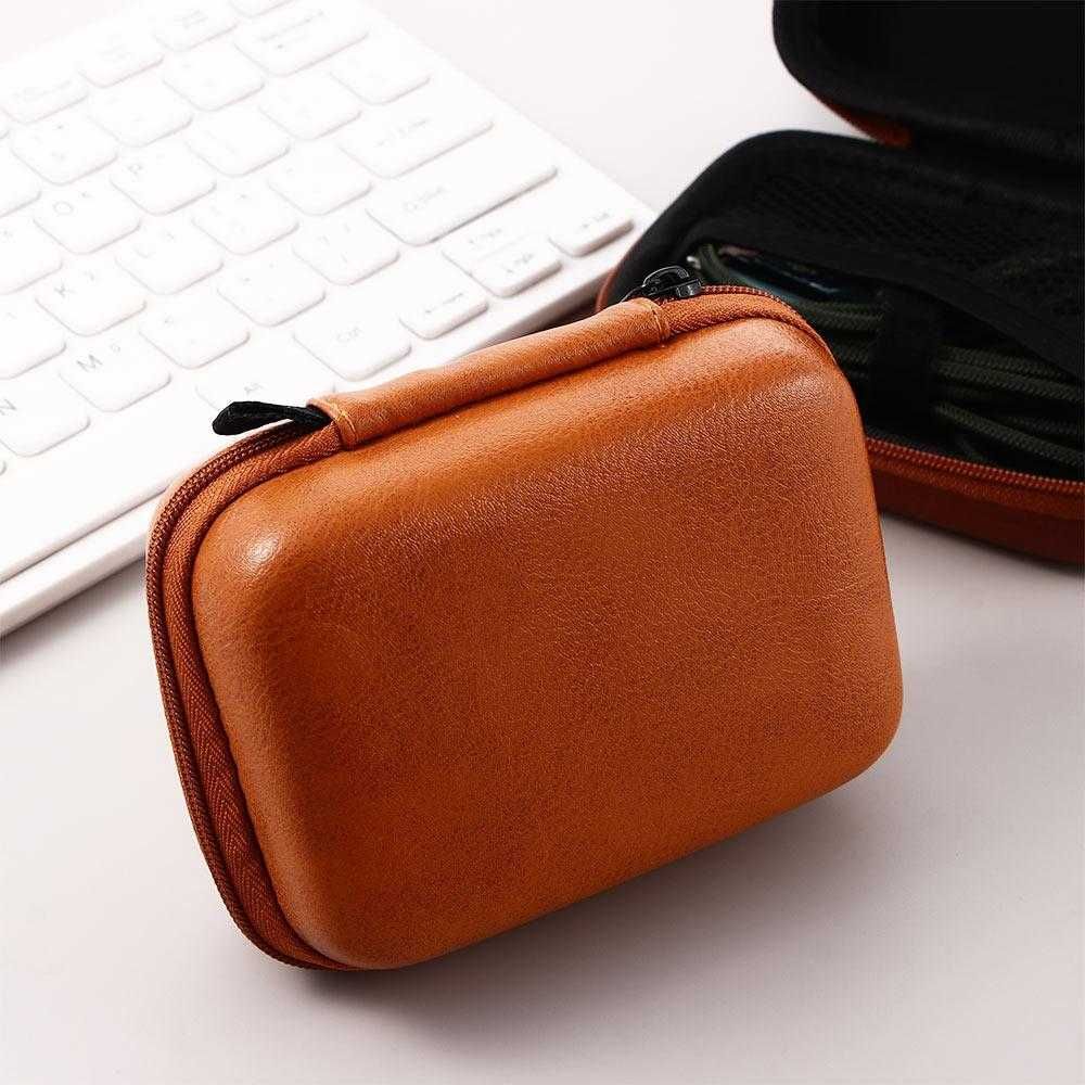 Eleganckie Etui na Słuchawki, Kable USB, Ładowarkę