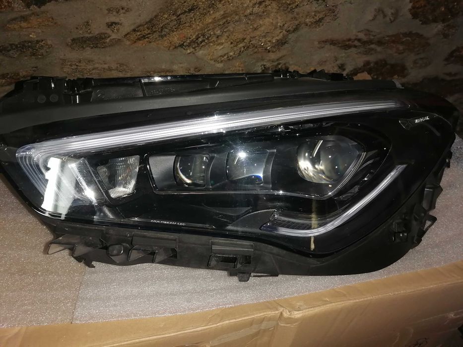 Farol Mercedes cla w118 multibeam led óptica otica led