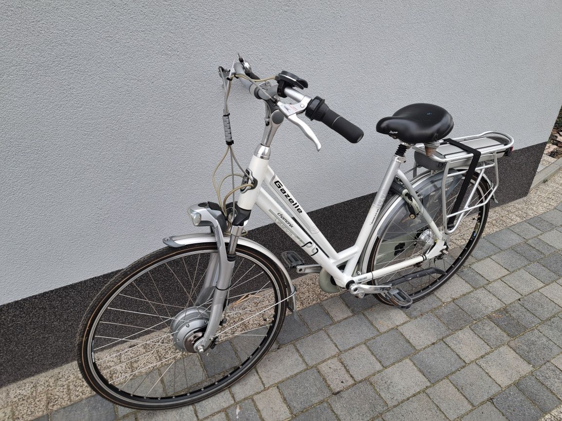 NOWA BATERIA Rower Elektryczny Gazelle Chamonix damski biały 36V M 53