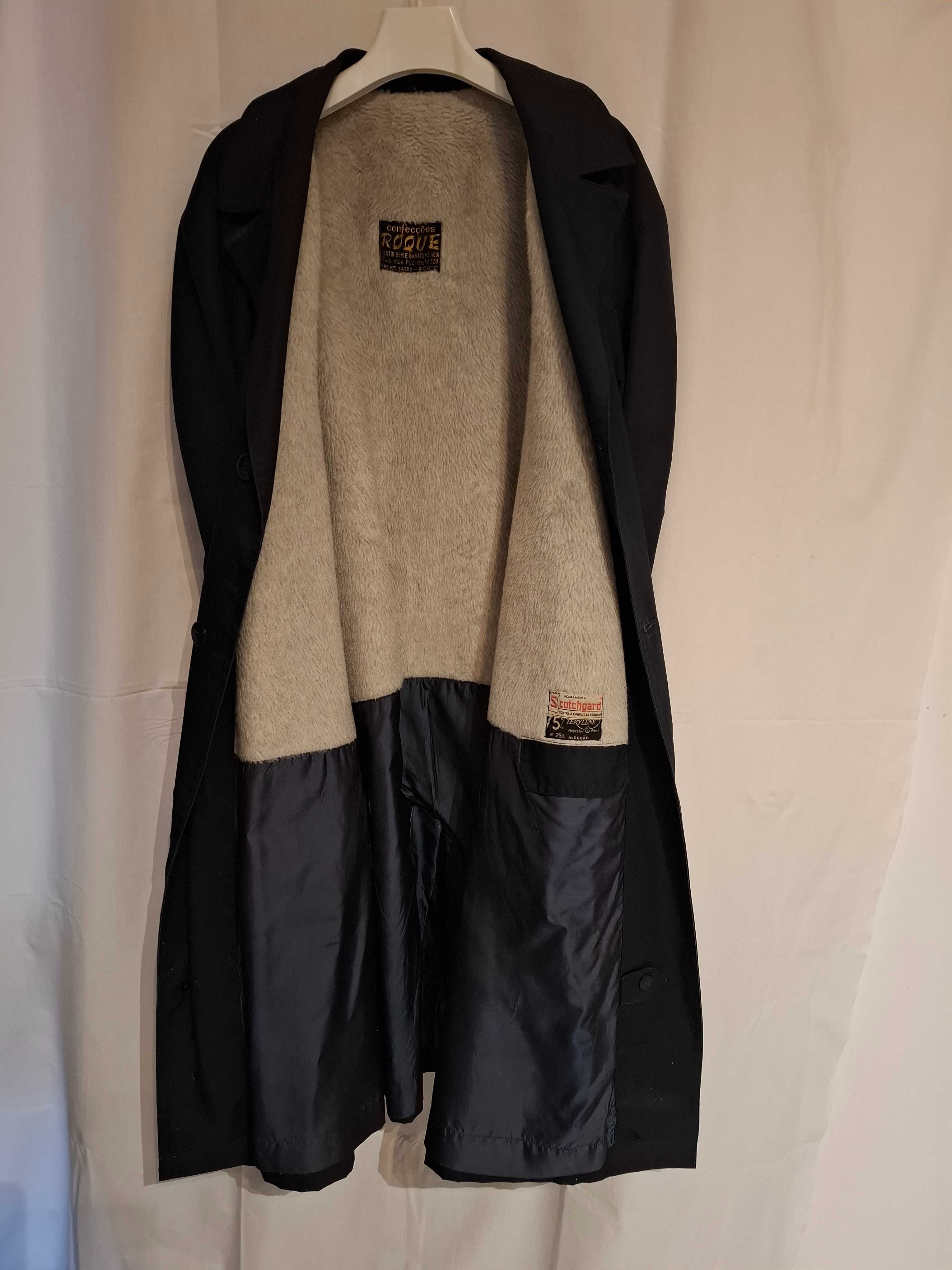 Gabardine homem azul-escuro