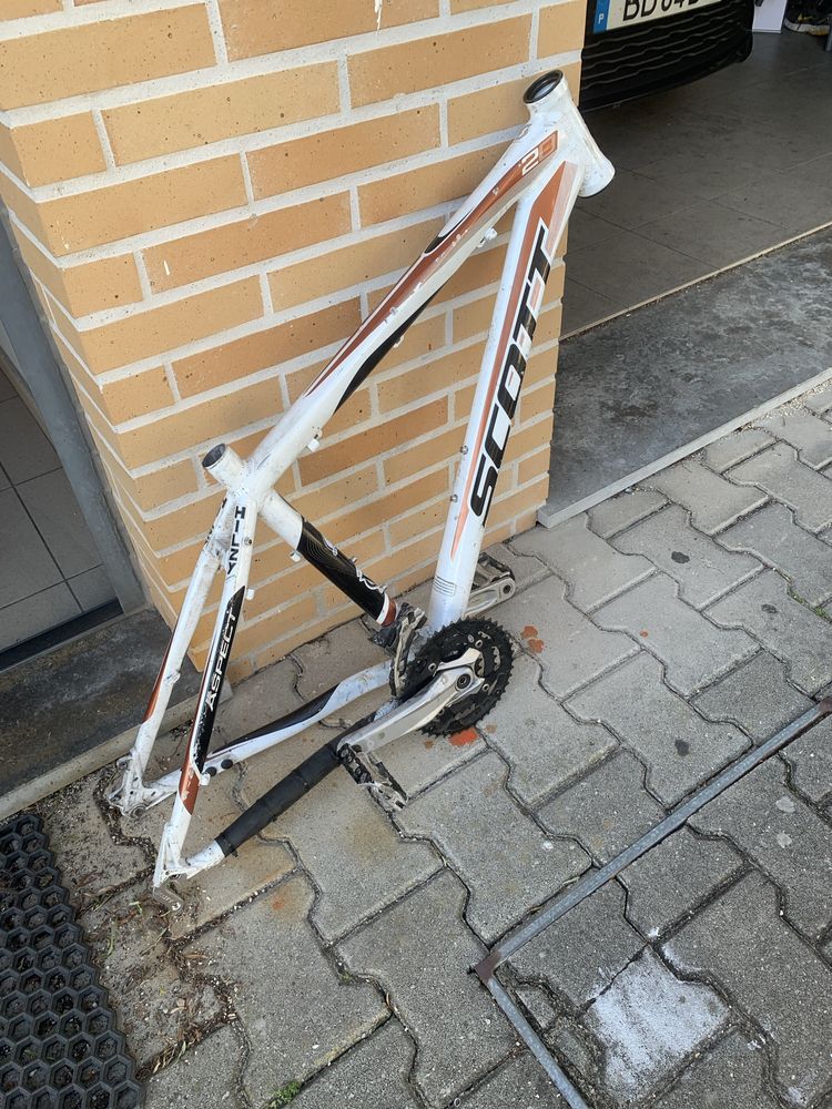 Quadro scott aspect reforcado com pedaleira shimano