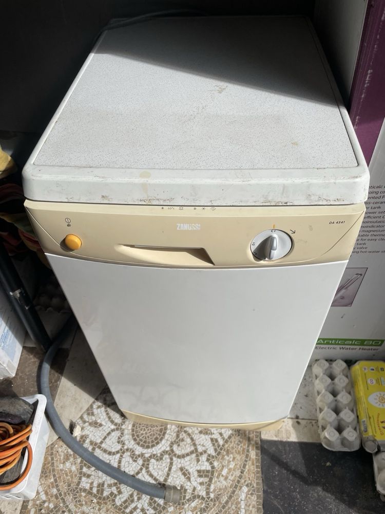 Посудомийна машина Zanissi DA4541