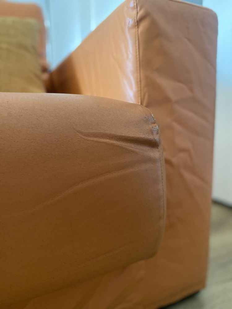 Sofá 3 lugares  (2.14 Largura x 1m profundidade)