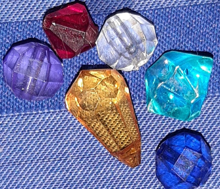 Цветные стеклянные камни для декора